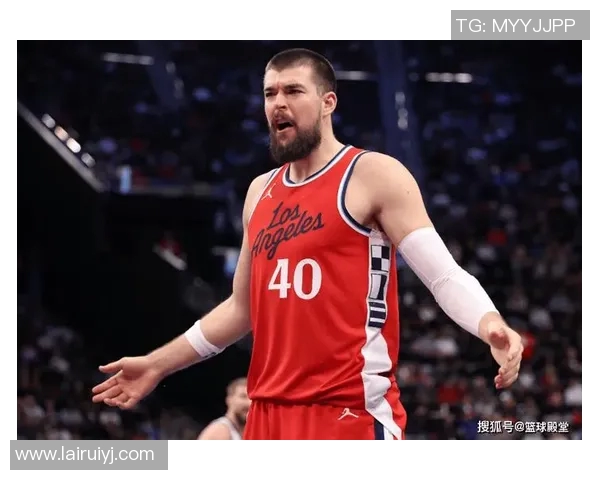 太阳击败快船，祖巴茨+2崭露头角，篮板劣势令人担忧